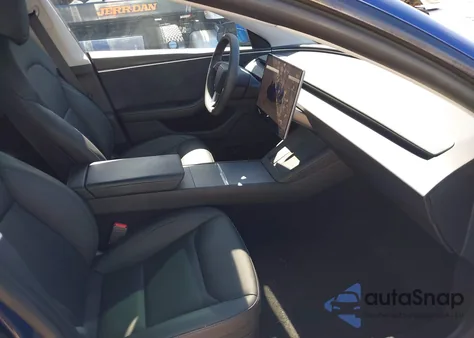 2024 Tesla Model 3 Long Range Dual Motor All-Wheel Drive z USA, uszkodzony, nr VIN 5YJ3E1EB3RF768097